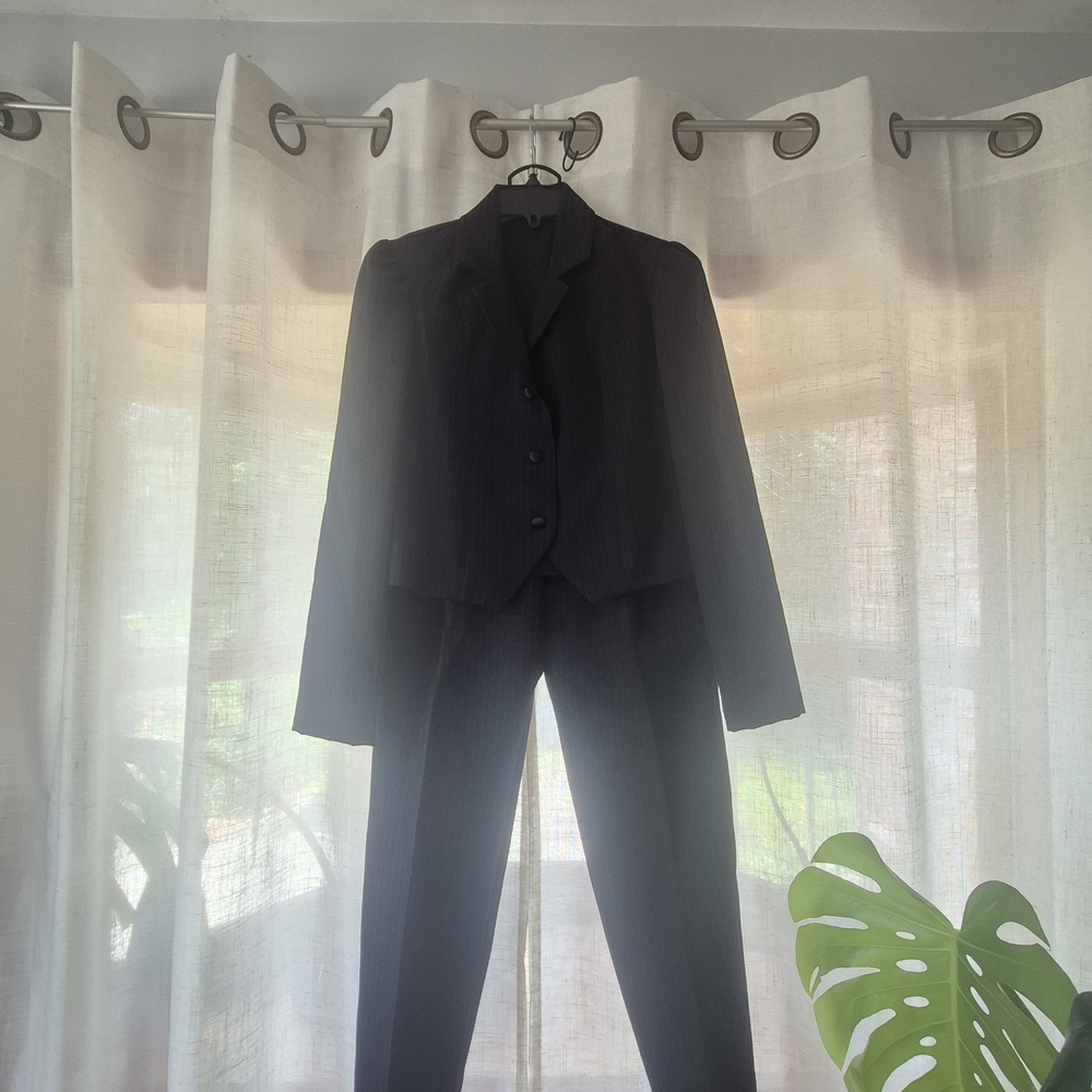Vintage Suit Set With Structured Shoulders